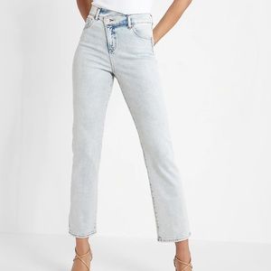 Express Crossover Waistband Modern Straight Jeans